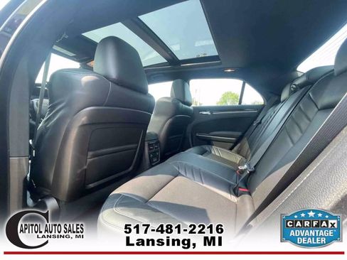 Used 2023 Chrysler 300 C image 25