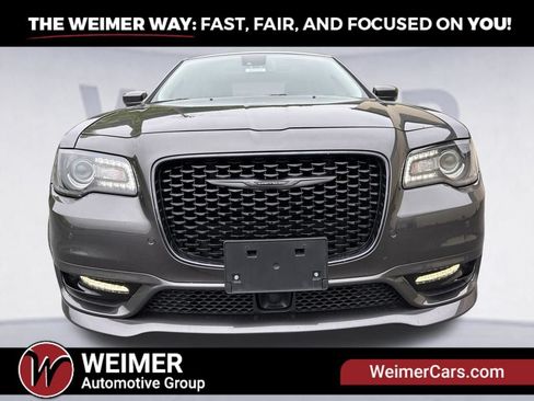 Used 2023 Chrysler 300 Touring L w/ Popular Equipment Group AWD/4WD image 2