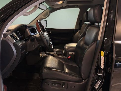 Used 2013 Lexus LX 570 4WD image 11