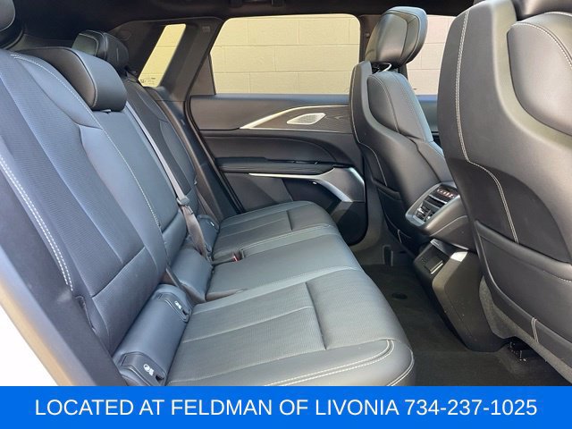 Used 2024 Cadillac Lyriq Sport AWD/4WD image 29