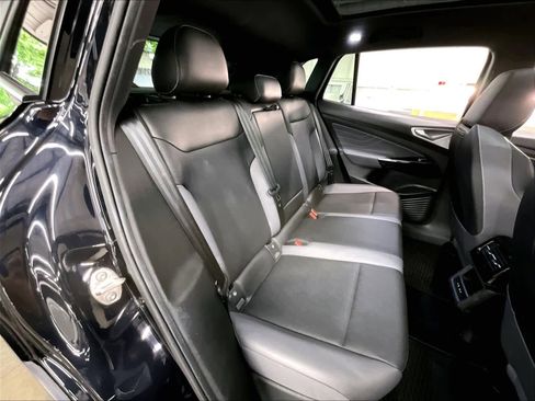 Used 2023 Volkswagen ID.4 Pro S image 29