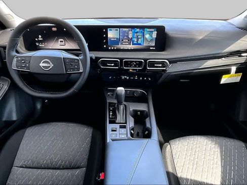 New 2026 Nissan Sentra SV w/ SV Convenience Package FWD image 5