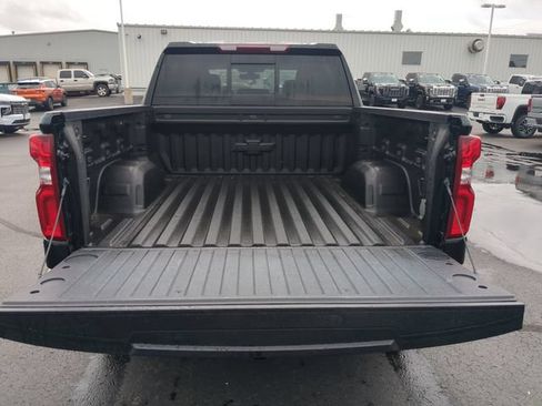 Used 2021 Chevrolet Silverado 1500 LTZ AWD/4WD image 27