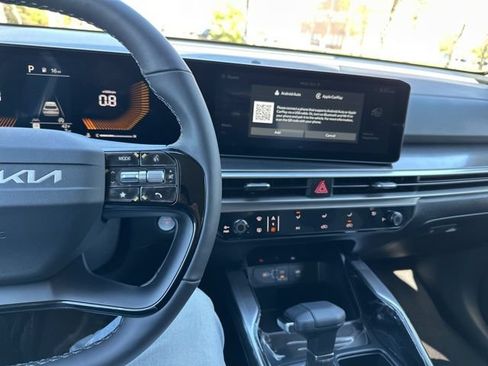New 2026 Kia Sorento LX FWD image 40