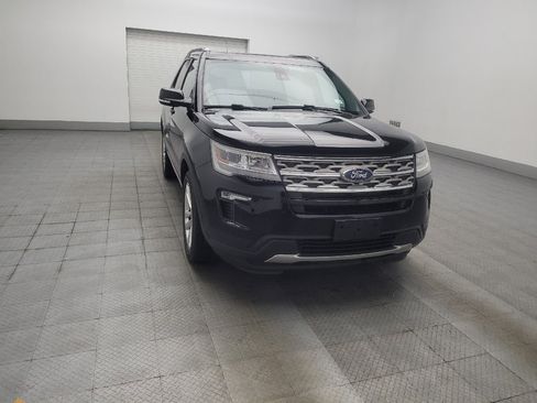 Used 2018 Ford Explorer XLT w/ Equipment Group 202A AWD/4WD image 13