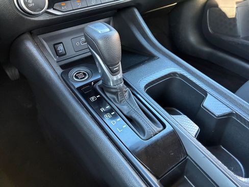 Used 2025 Nissan Sentra S image 39