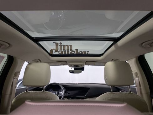 Used 2023 Buick Envision Avenir AWD/4WD image 21