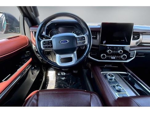 Used 2024 Ford Expedition Limited AWD/4WD image 8