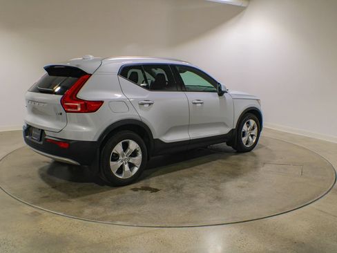 Used 2020 Volvo XC40 T5 Momentum AWD/4WD image 5