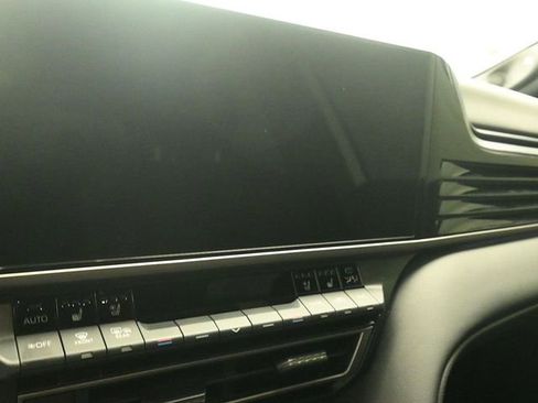 Used 2025 Toyota Camry XSE w/ Premium Plus Package image 16