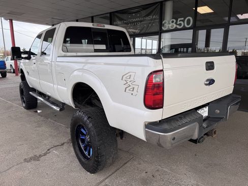Used 2014 Ford F350 Lariat image 3