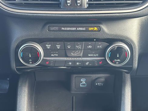 Used 2022 Ford Escape SE w/ Convenience Package FWD image 31