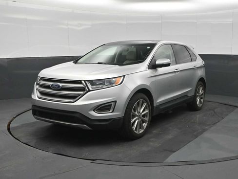 Used 2017 Ford Edge Titanium w/ Equipment Group 301A AWD/4WD image 5