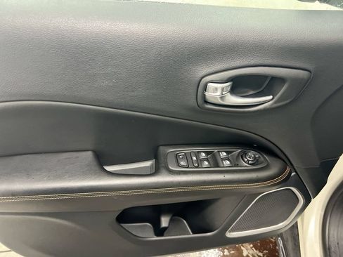 Used 2021 Jeep Compass Limited AWD/4WD image 20