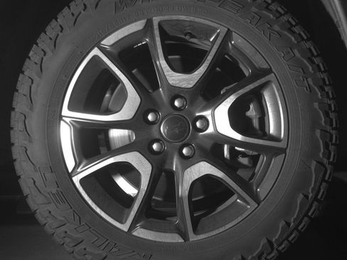 Used 2025 Jeep Compass Trailhawk image 13