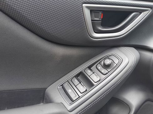 Used 2019 Subaru Forester AWD/4WD image 12