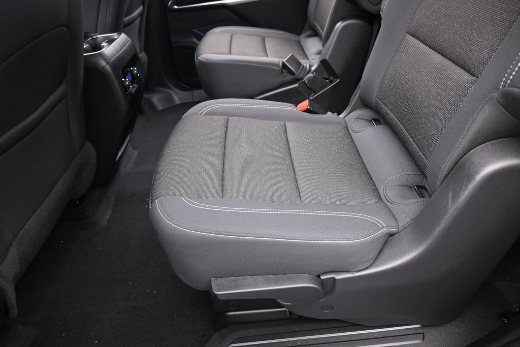 Used 2026 Chevrolet Traverse LT FWD image 31