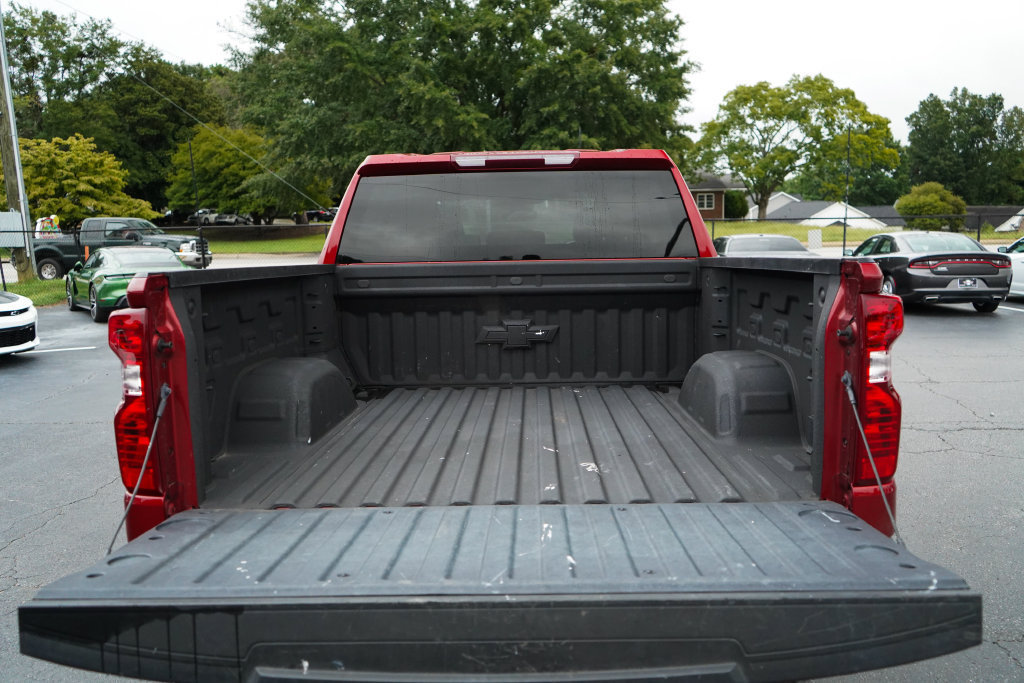 Used 2024 Chevrolet Silverado 1500 LT AWD/4WD image 14