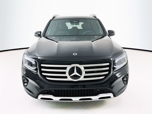 Used 2026 Mercedes-Benz GLB 250 4MATIC image 2