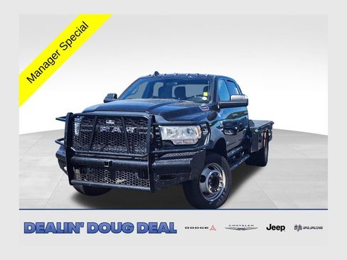 Used 2022 RAM 5500 Tradesman w/ Max Tow Package AWD/4WD image 1