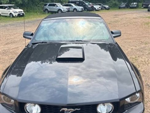 Used 2007 Ford Mustang GT Premium RWD image 11