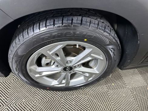 Used 2023 Hyundai Kona SEL image 10