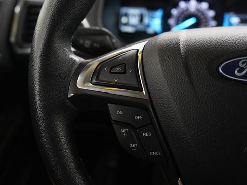 Used 2022 Ford Edge Titanium AWD/4WD image 25