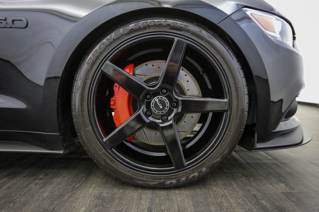 Used 2017 Ford Mustang GT Premium w/ GT Performance Package RWD image 39
