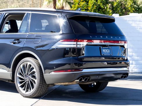 Used 2021 Lincoln Aviator Reserve w/ Equipment Group 201A image 8