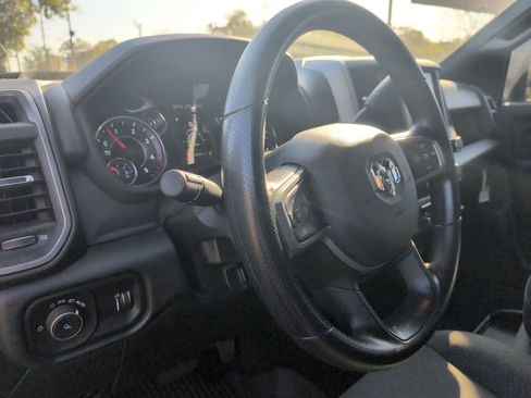 Used 2024 RAM 2500 Tradesman w/ Chrome Appearance Group image 27