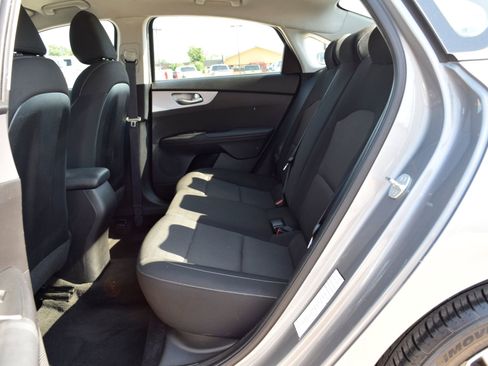 Used 2023 Kia Forte LXS FWD image 21