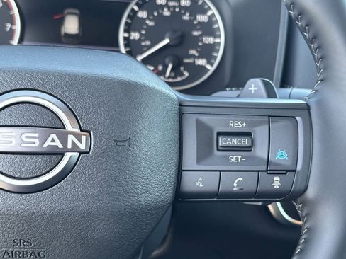Certified 2026 Nissan Rogue SV FWD image 33