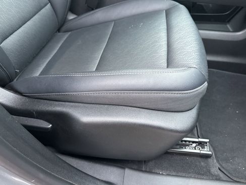 Used 2025 Chevrolet Equinox LT w/ Convenience Package II image 25