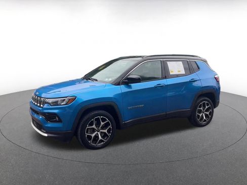 Used 2025 Jeep Compass Limited AWD/4WD image 8
