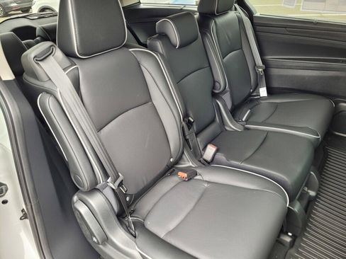 New 2026 Honda Odyssey Touring image 19