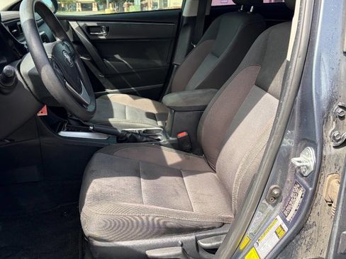 Used 2017 Toyota Corolla LE w/ Carpet Mat Package (TMS) FWD image 10
