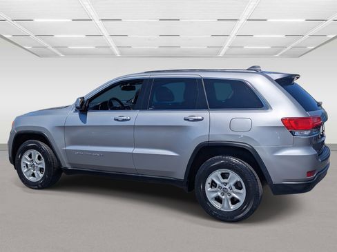 Used 2015 Jeep Grand Cherokee Laredo image 3