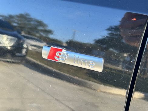 Used 2022 Audi Q3 2.0T Premium Plus image 11