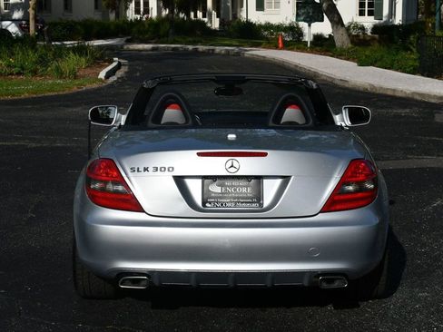 Used 2009 Mercedes-Benz SLK 300 image 35