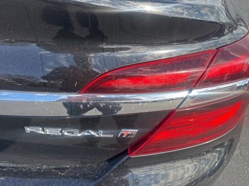 Used 2016 Buick Regal image 11