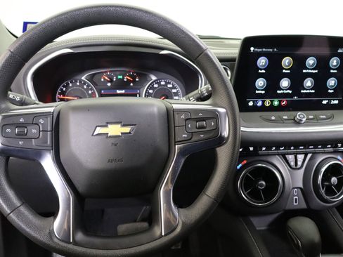 Used 2025 Chevrolet Blazer LT image 22