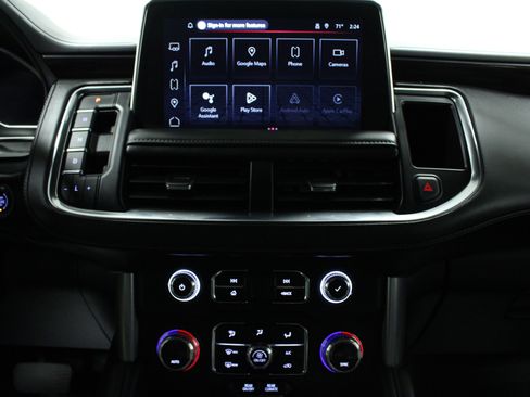 Used 2024 GMC Yukon XL SLE image 23