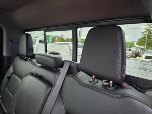 Used 2021 GMC Sierra 1500 SLT w/ SLT Convenience Package AWD/4WD image 16