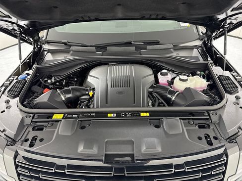 New 2026 Land Rover Range Rover Long Wheelbase SE AWD/4WD image 31