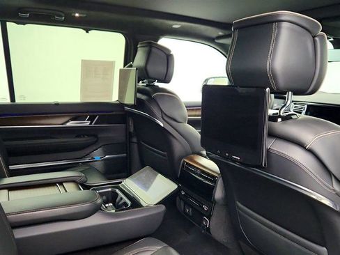 Used 2022 Jeep Grand Wagoneer Series II w/ Rear Seat Video Group 1 image 28