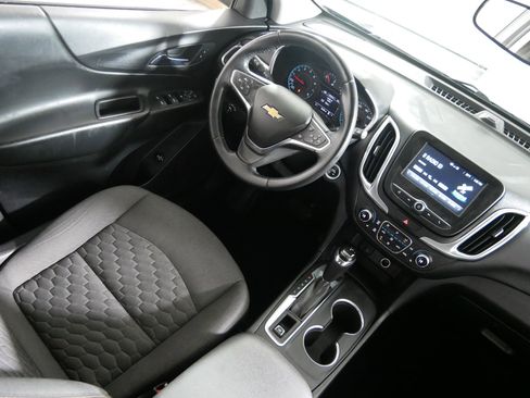Used 2018 Chevrolet Equinox LT image 9