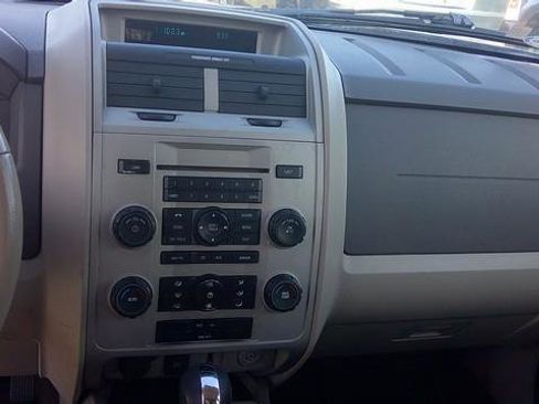 Used 2011 Ford Escape 4WD Hybrid image 7