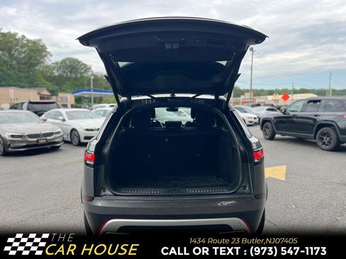 Used 2019 Land Rover Range Rover Velar R-Dynamic SE image 19