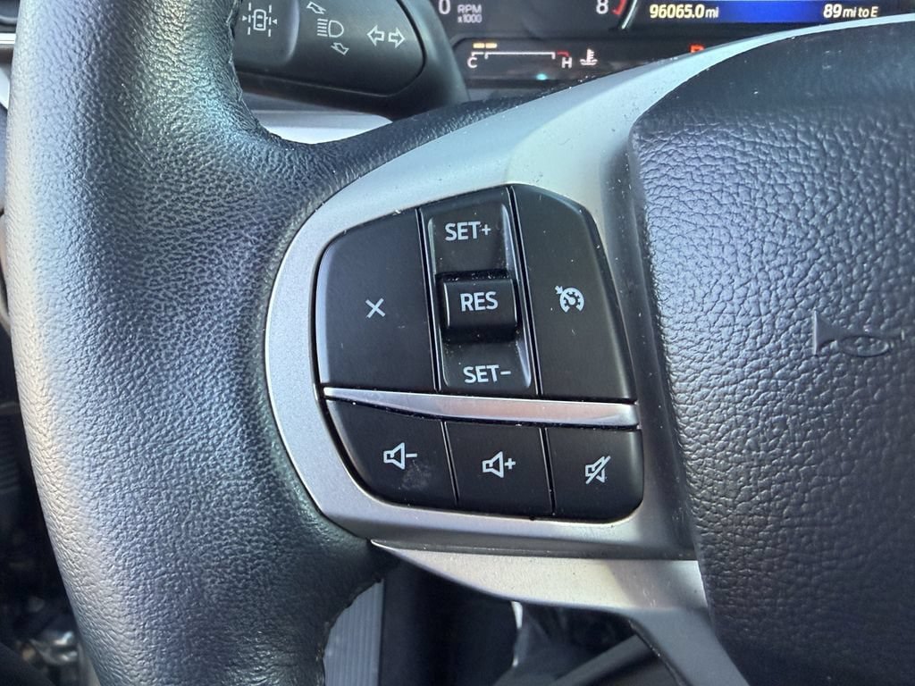 Used 2022 Ford Explorer XLT w/ Equipment Group 202A RWD image 33