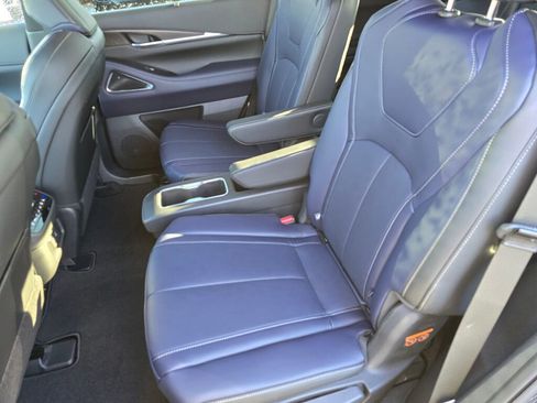 New 2026 INFINITI QX60 Sport image 17